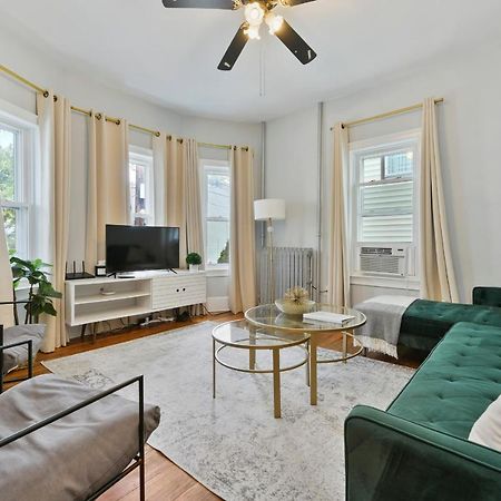 The Maverick - Luxurious Apartment - Free Parking - 2 Miles From Boston Logan Airport Chelsea Bagian luar foto