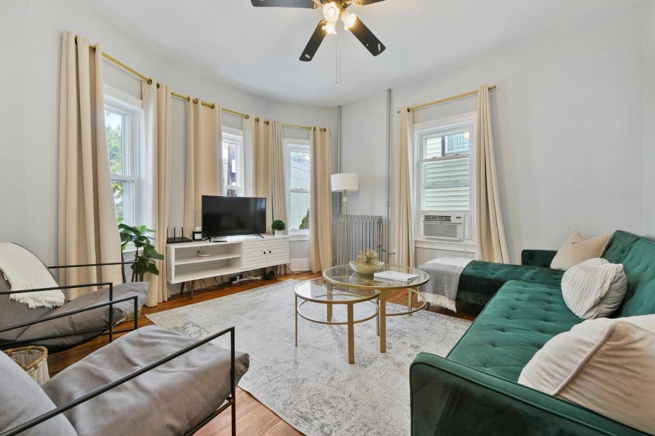 The Maverick - Luxurious Apartment - Free Parking - 2 Miles From Boston Logan Airport Chelsea Bagian luar foto