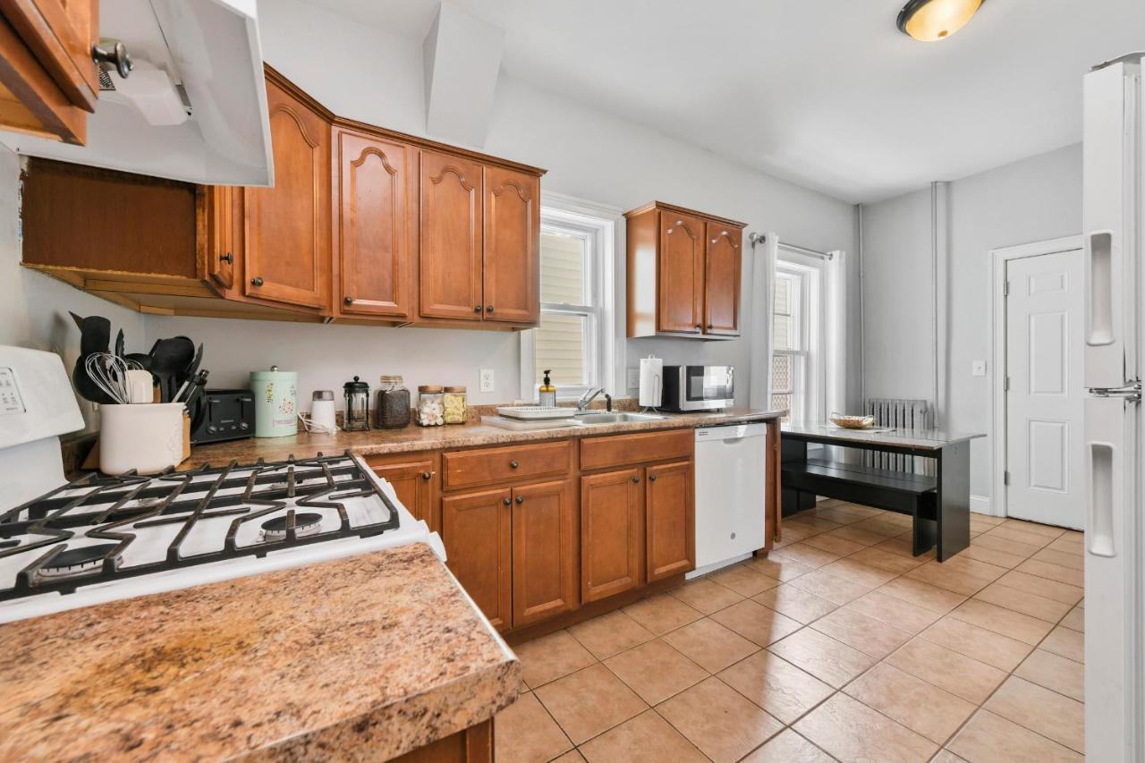 The Maverick - Luxurious Apartment - Free Parking - 2 Miles From Boston Logan Airport Chelsea Bagian luar foto